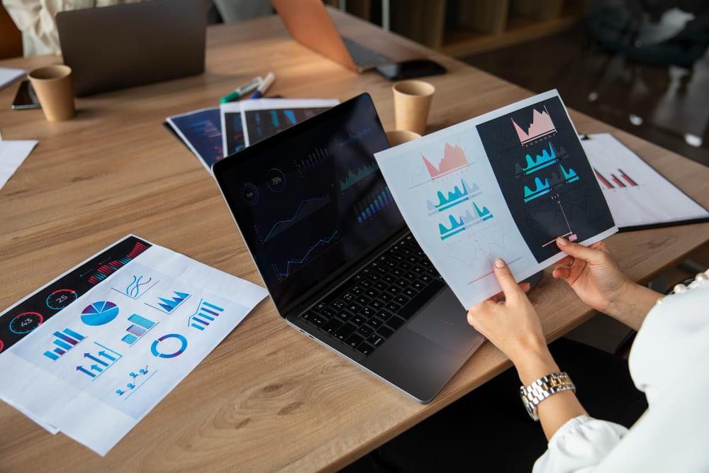 Give Analysts the Visual Edge: SQL to Actionable Charts